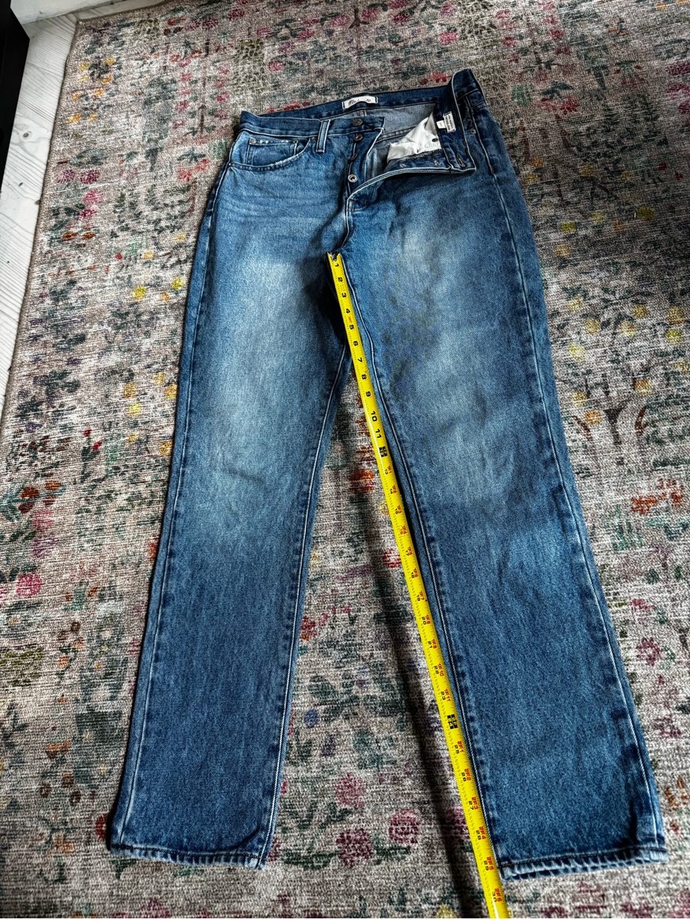 Madewell Straight-Leg Women’s Jeans in Medium Blue Wash